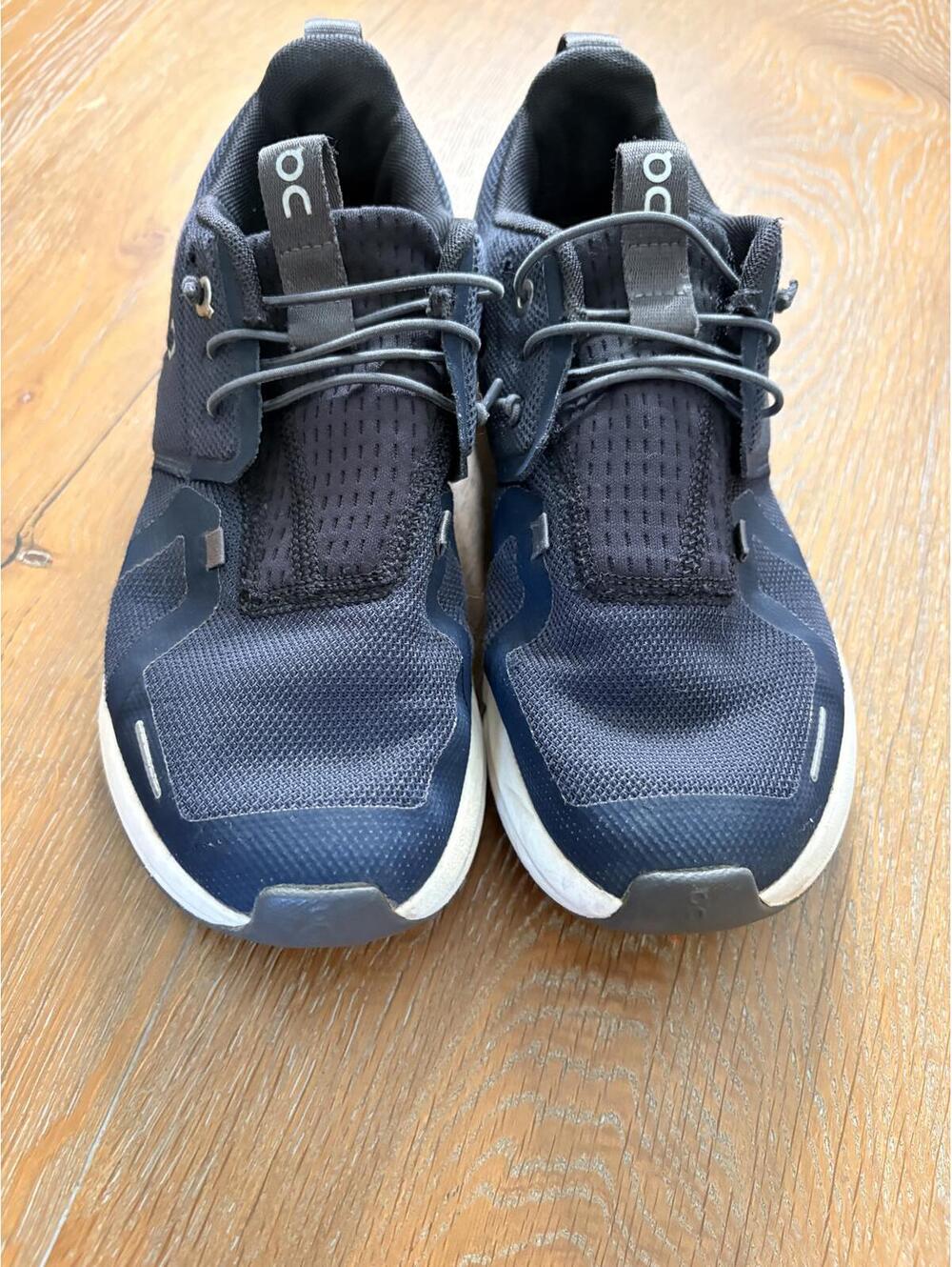 On Running Black Athletic Sneakers Lightweight Breathable Comfort Size Y5